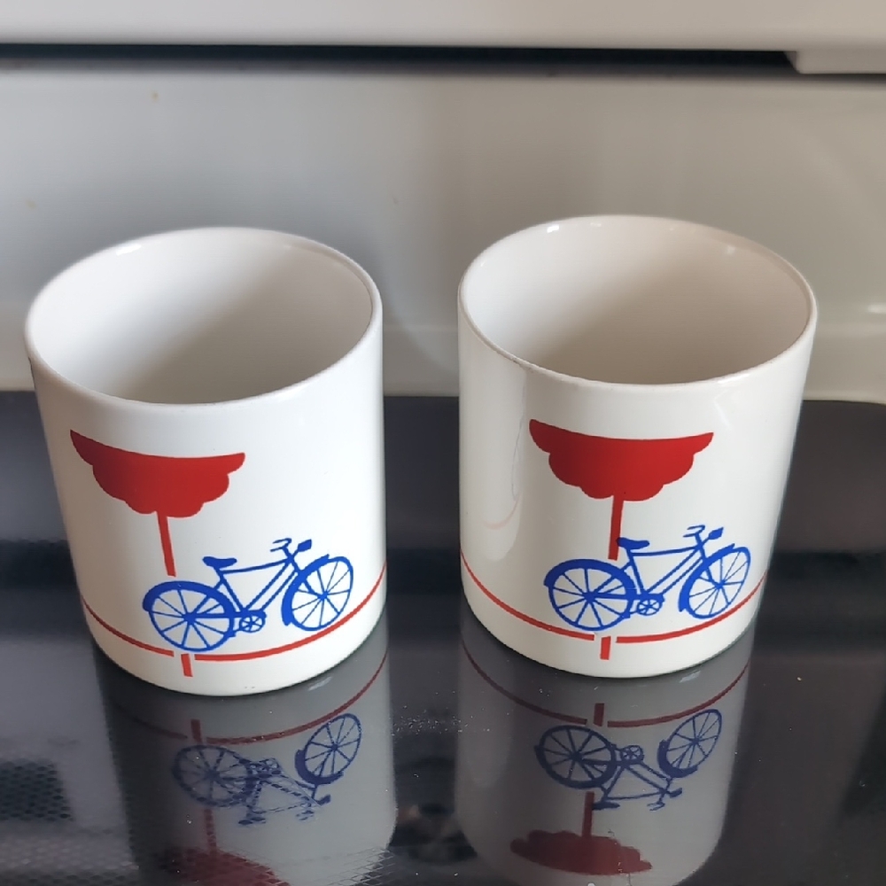 Mug with Red, White & Blue Bicycle Design Set